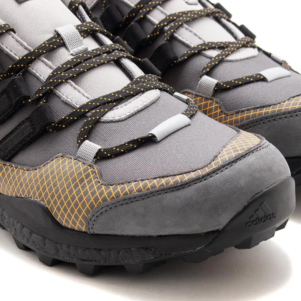 adidas Consortium x Livestock Terrex Skychaser / Stone