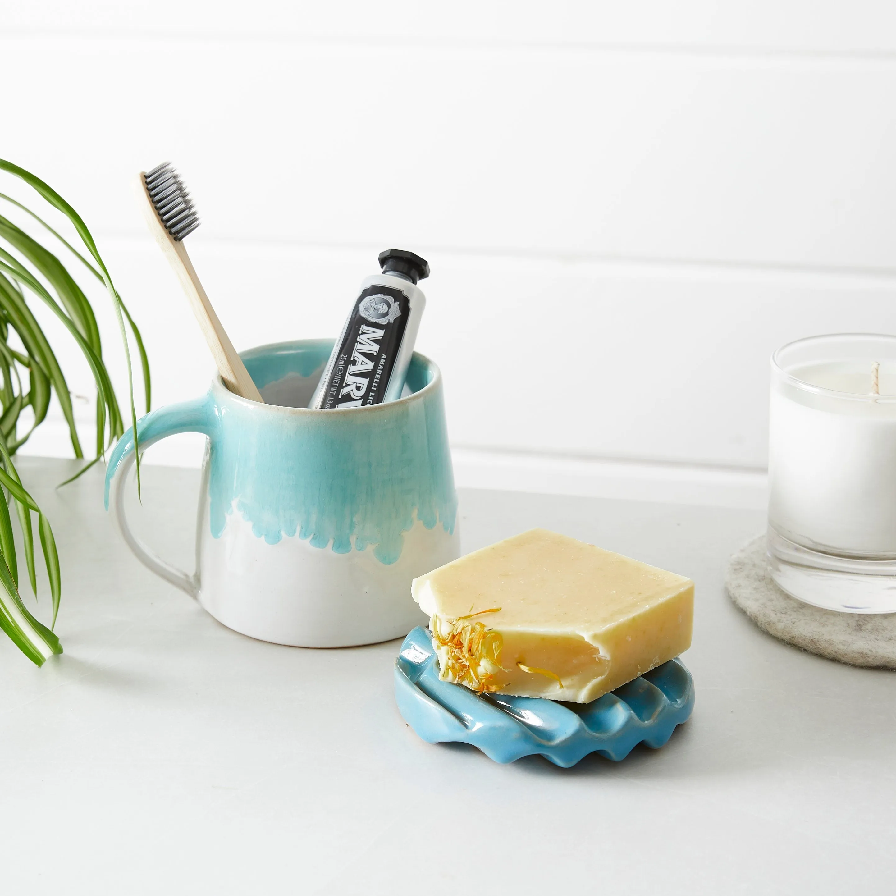 BUNDA Stoneware Ridged Circular Soap Dish (WS)