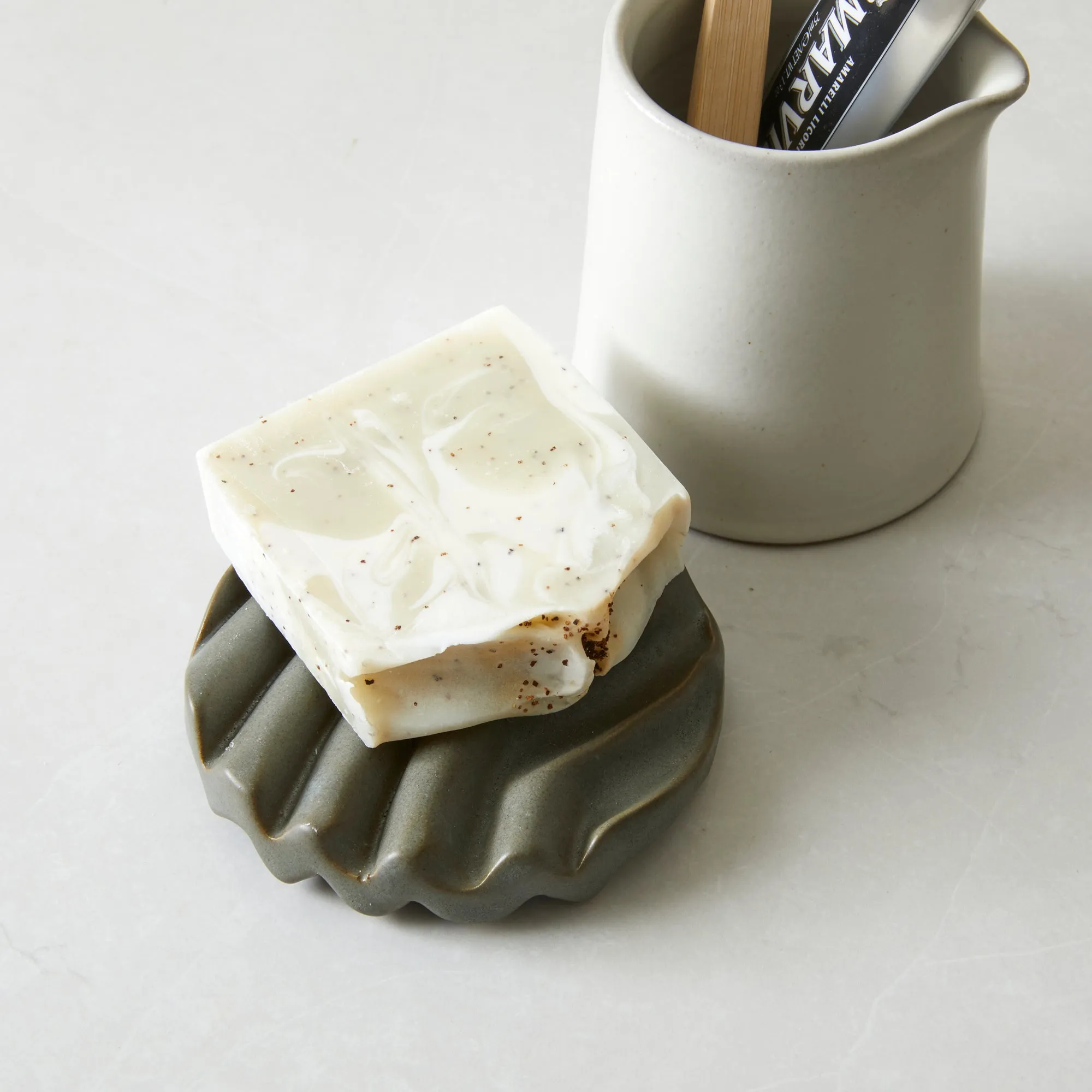 BUNDA Stoneware Ridged Circular Soap Dish (WS)