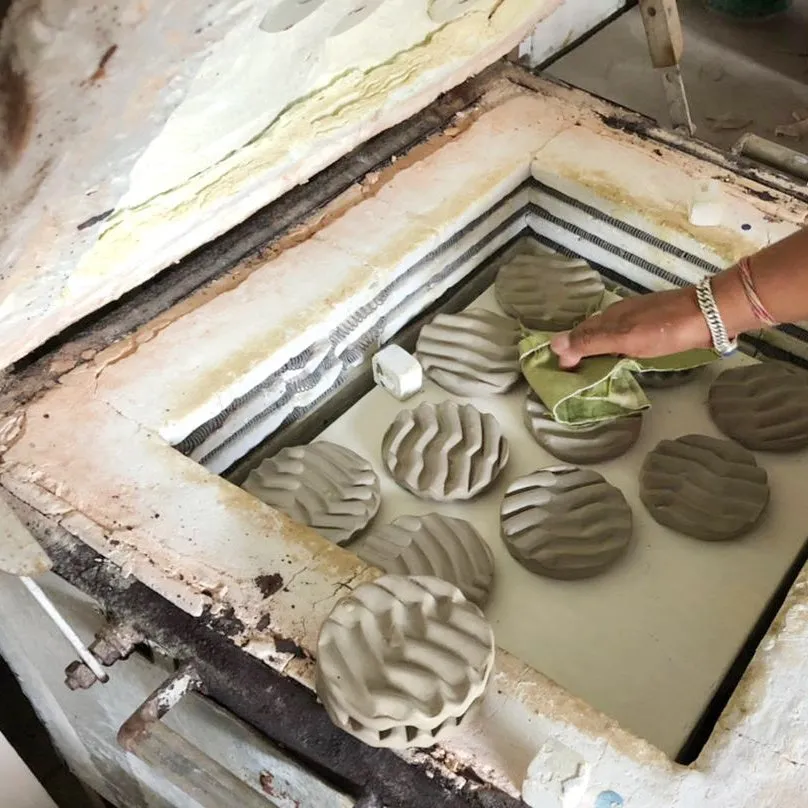 BUNDA Stoneware Ridged Circular Soap Dish (WS)