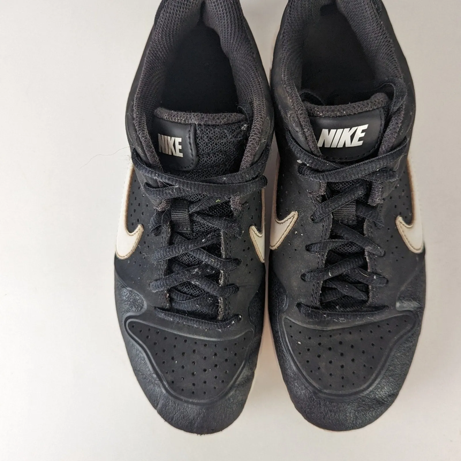 Nike Boys Alpha Huraches Sneakers - 4