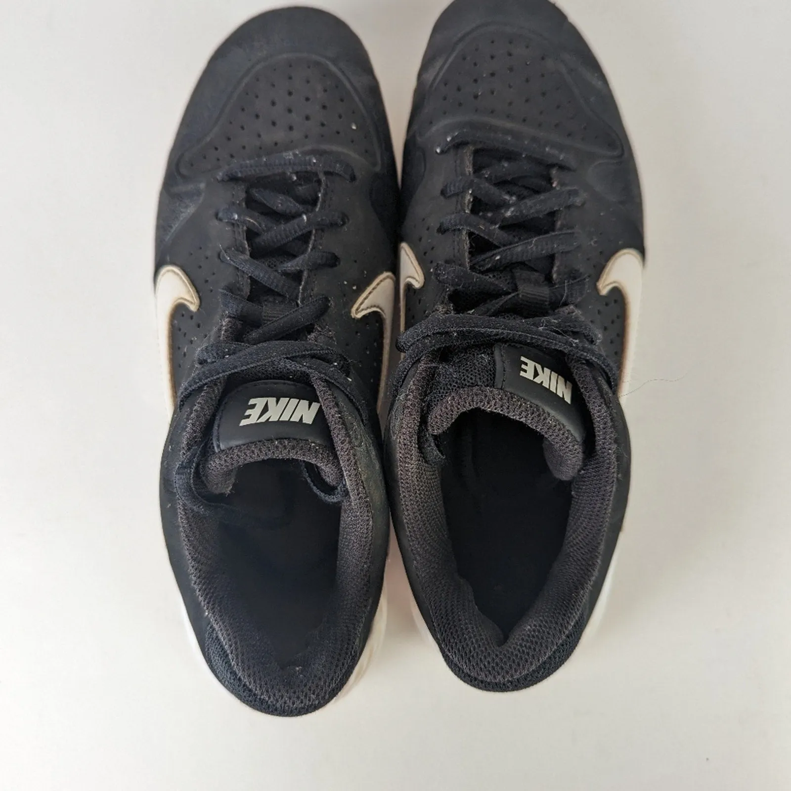 Nike Boys Alpha Huraches Sneakers - 4
