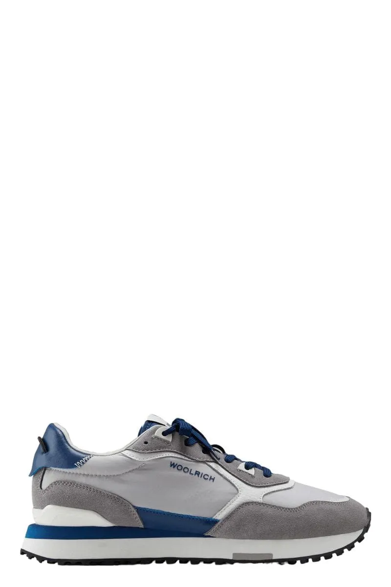 Sneakers retro in pelle con dettagli in nylon