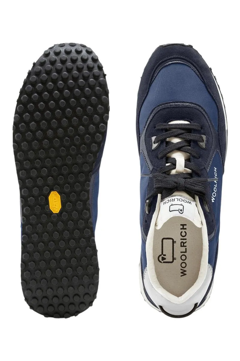 Sneakers retro in pelle con dettagli in nylon