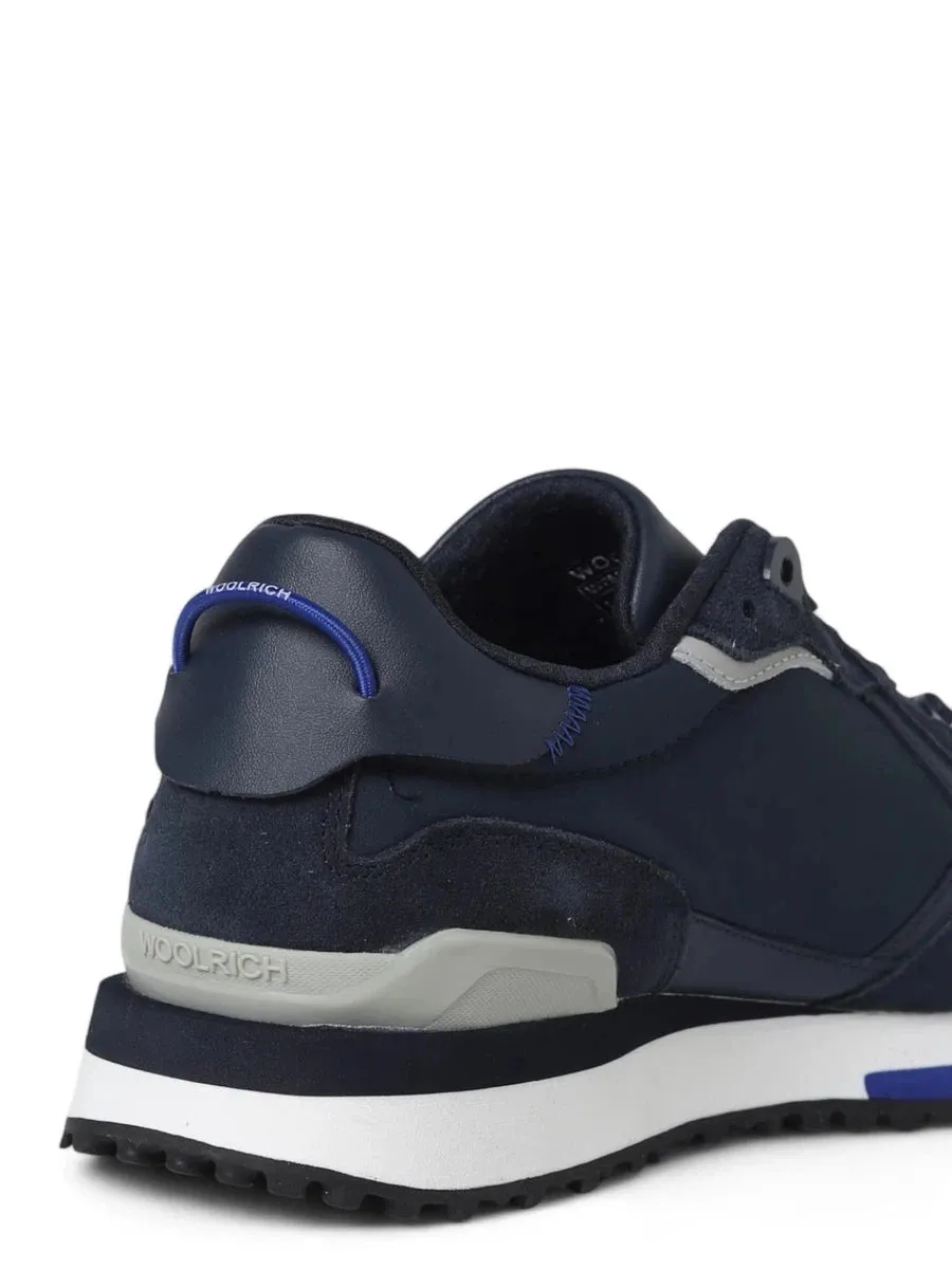 Sneakers retro in pelle con dettagli in nylon