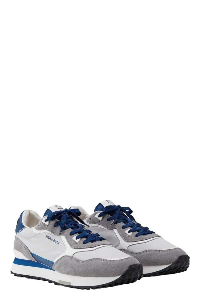 Sneakers retro in pelle con dettagli in nylon