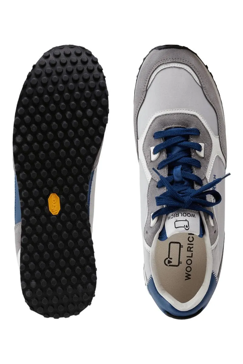 Sneakers retro in pelle con dettagli in nylon