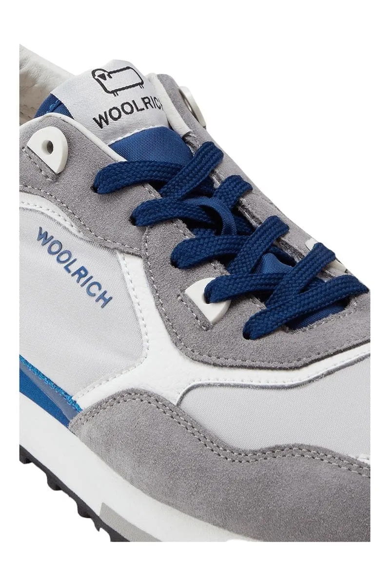 Sneakers retro in pelle con dettagli in nylon